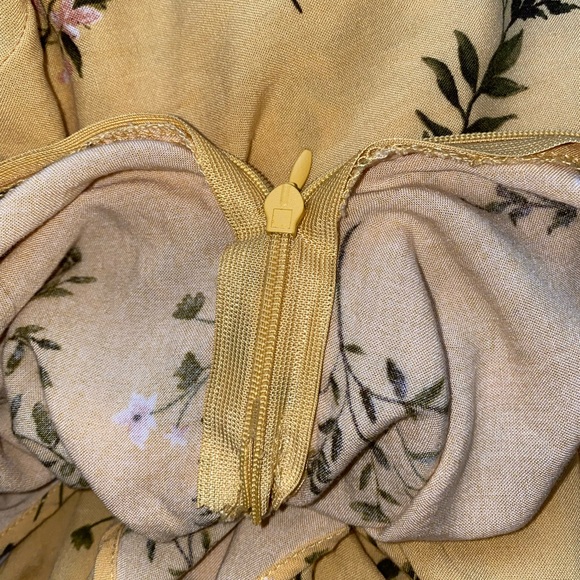 Yellow patterned jumpsuit / romper - Picture 4 of 7